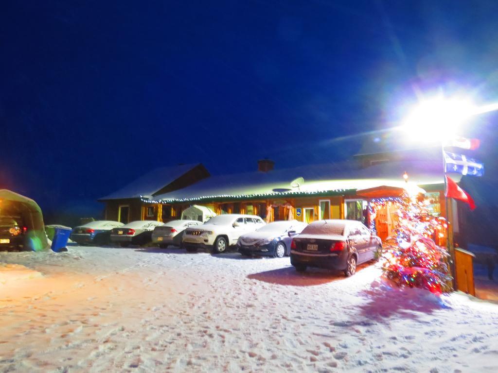 Le Gite Ambrelane เธทฟอร์ด ไมนส์ ภายนอก รูปภาพ